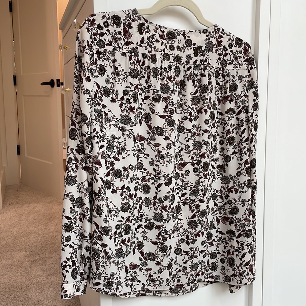 LOFT button-front blouse - Picture 2 of 6